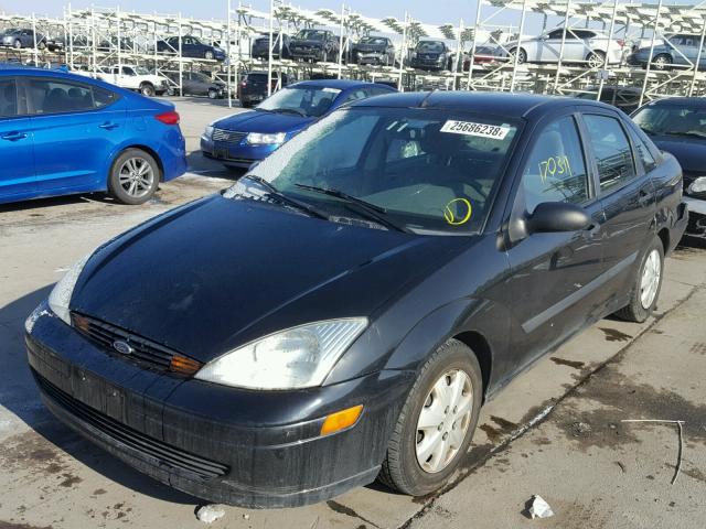 1FAFP33P82W317739 - 2002 FORD FOCUS LX BLACK photo 2