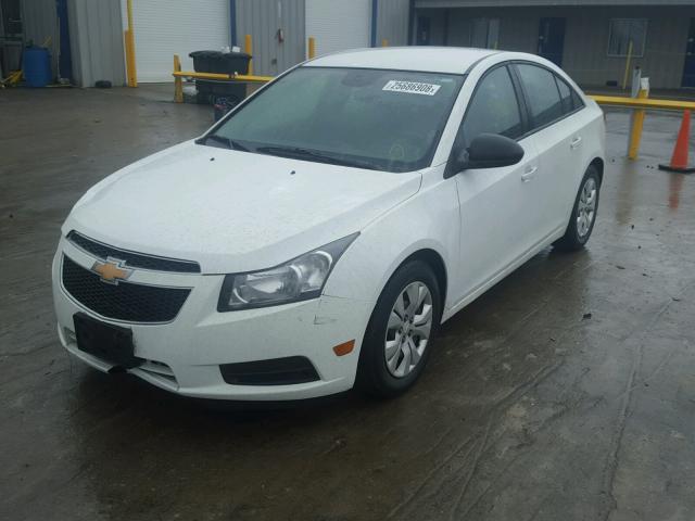 1G1PA5SH6E7136863 - 2014 CHEVROLET CRUZE LS WHITE photo 2