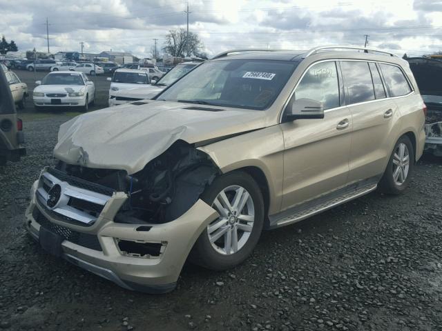 4JGDF7CE8DA171543 - 2013 MERCEDES-BENZ GL 450 4MA GOLD photo 2