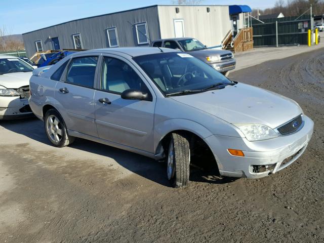 1FAFP34N97W247446 - 2007 FORD FOCUS ZX4 SILVER photo 1