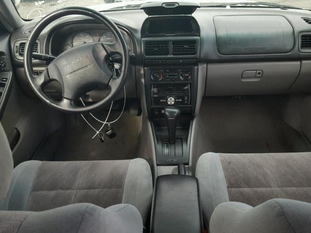 JF1SF65612H705486 - 2002 SUBARU FORESTER S 银色 照片 9