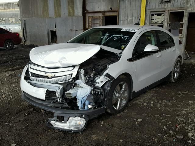 1G1RB6E47FU117858 - 2015 CHEVROLET VOLT WHITE photo 2