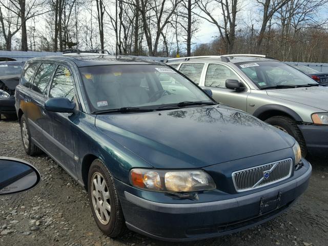 YV1SW61R121179406 - 2002 VOLVO V70 GREEN photo 1