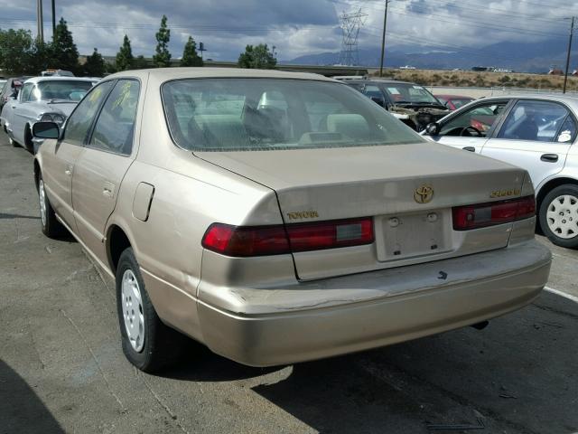 JT2BG22K0X0286756 - 1999 TOYOTA CAMRY LE GOLD photo 3