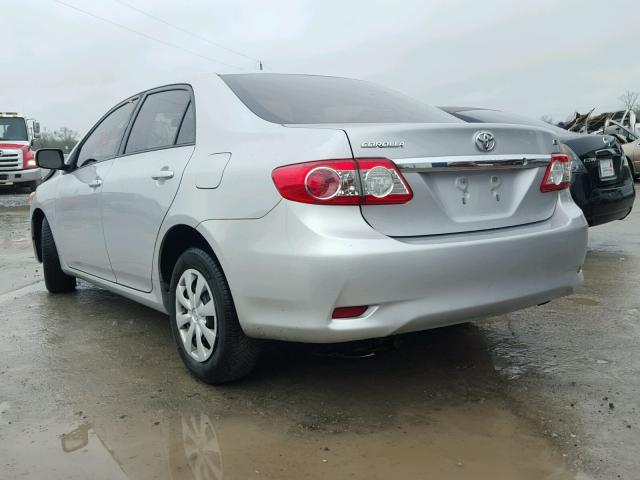 2T1BU4EE9BC597795 - 2011 TOYOTA COROLLA BA SILVER photo 3