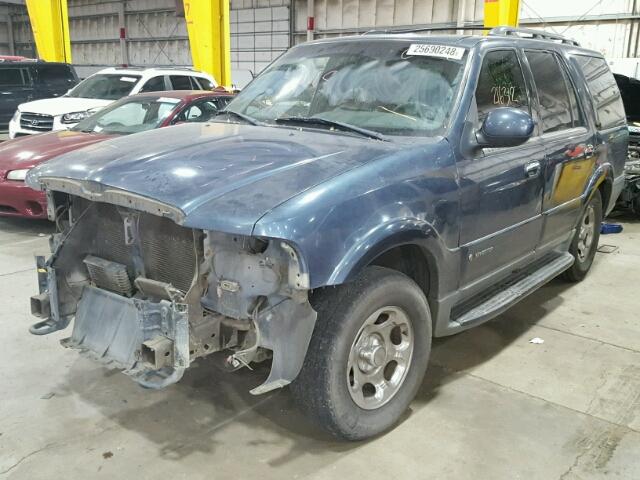 5LMFU28A8YLJ36256 - 2000 LINCOLN NAVIGATOR BLUE photo 2