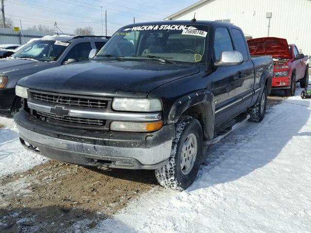 2GCEK19T421387663 - 2002 CHEVROLET SILVERADO BLACK photo 2