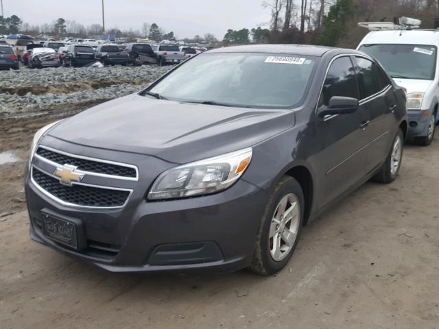 1G11B5SA7DF190005 - 2013 CHEVROLET MALIBU LS ნაცრისფერი ფოტო 2