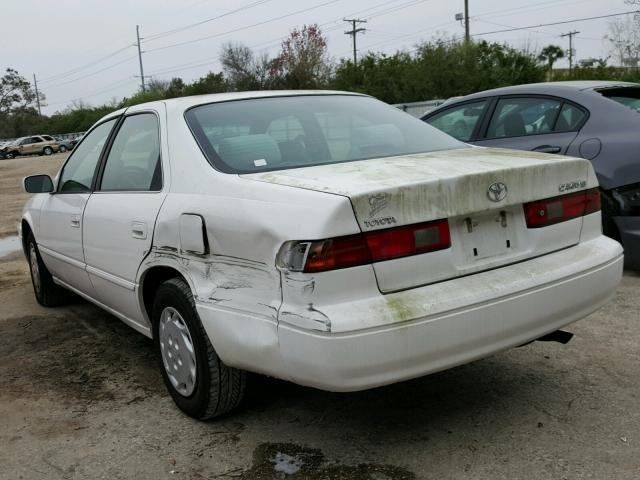 4T1BG22K6VU761965 - 1997 TOYOTA CAMRY CE WHITE photo 3