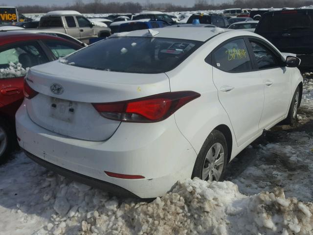 5NPDH4AE2GH665104 - 2016 HYUNDAI ELANTRA SE WHITE photo 4