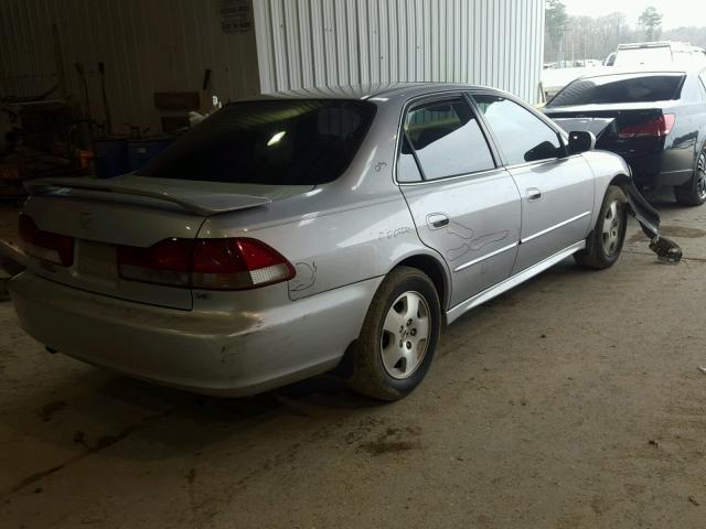 1HGCG16502A080772 - 2002 HONDA ACCORD EX SILVER photo 4