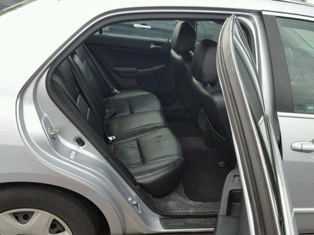 1HGCM56455A105368 - 2005 HONDA ACCORD LX SILVER photo 6