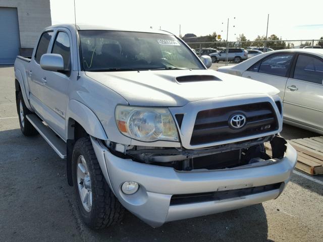 3TMJU62N28M066420 - 2008 TOYOTA TACOMA DOU SILVER photo 1