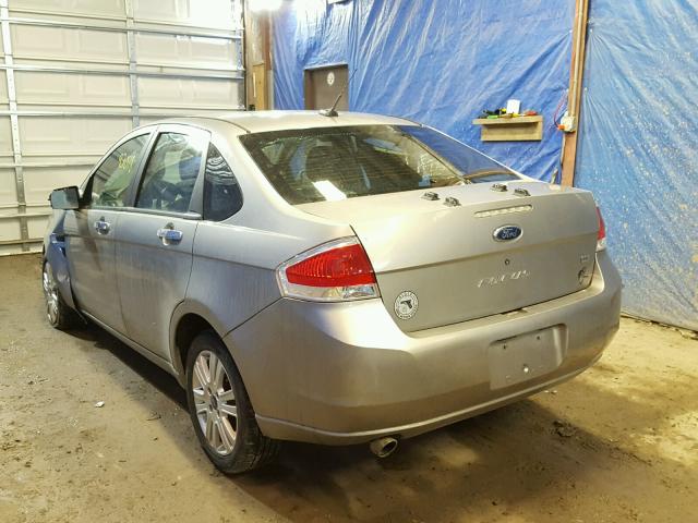 1FAHP35N98W113836 - 2008 FORD FOCUS SE SILVER photo 3