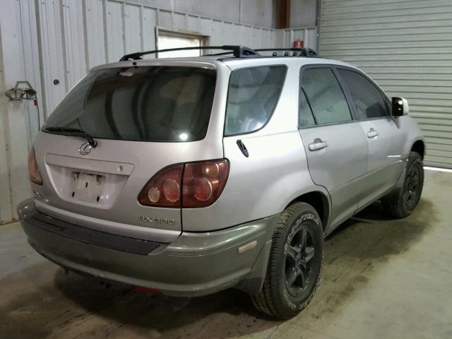 JT6GF10U1Y0055159 - 2000 LEXUS RX 300 SILVER photo 4