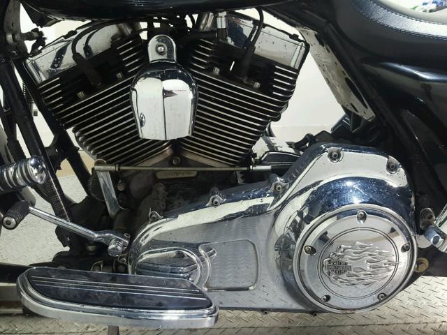 1HD1KB4108Y707995 - 2008 HARLEY-DAVIDSON FLHX GRAY photo 11