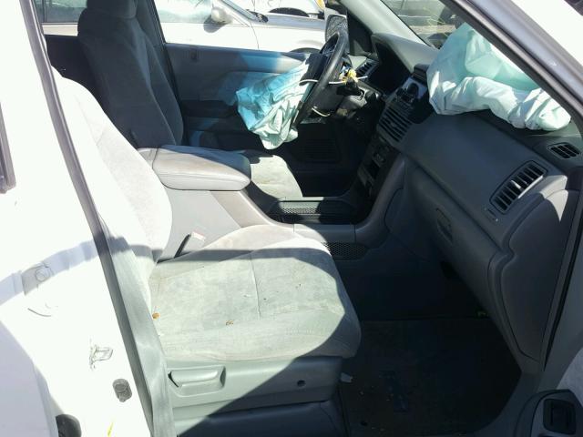 2HKYF18444H611480 - 2004 HONDA PILOT EX WHITE photo 5