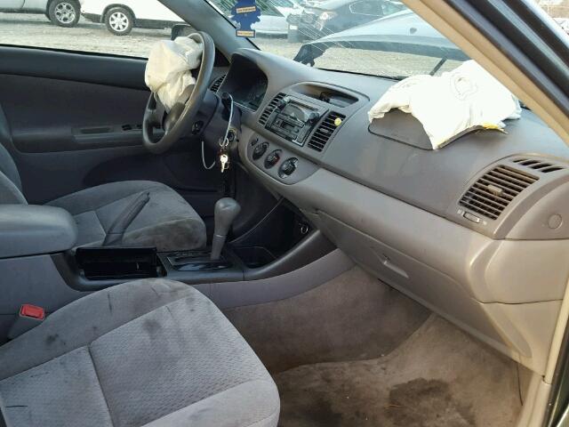 4T1BE32K24U341677 - 2004 TOYOTA CAMRY LE GREEN photo 5