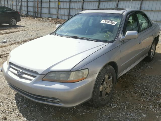 1HGCG16581A050904 - 2001 HONDA ACCORD EX SILVER photo 2