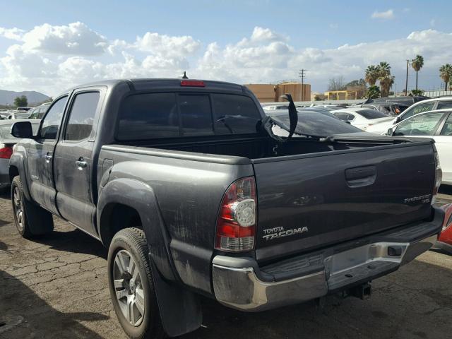 5TFJU4GN2DX031300 - 2013 TOYOTA TACOMA DOU GRAY photo 3