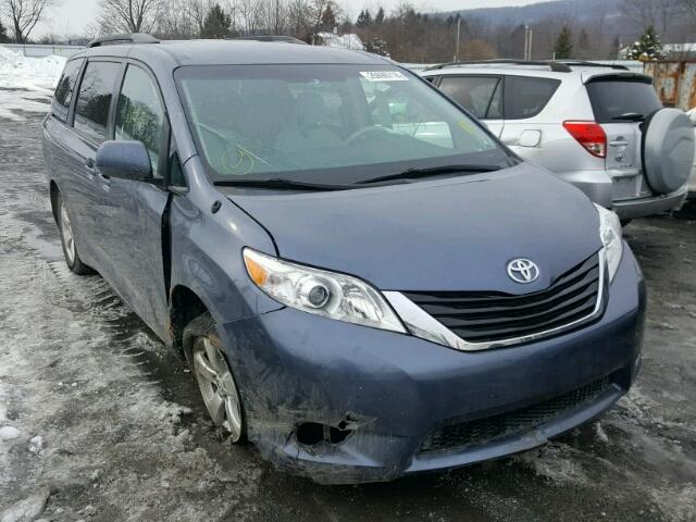 5TDKK3DC2ES482600 - 2014 TOYOTA SIENNA LE BLUE photo 1