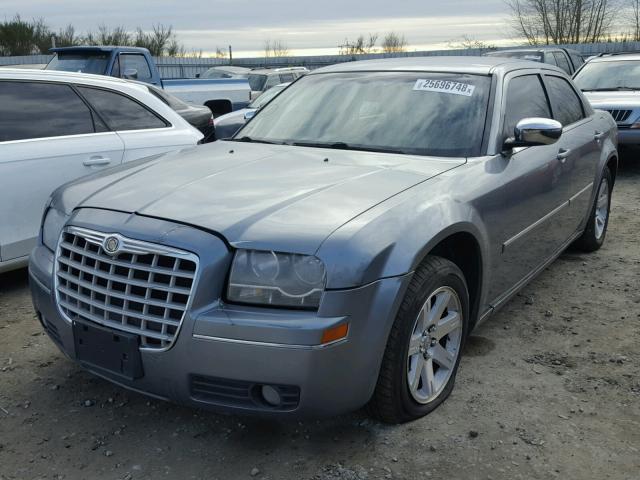 2C3LA53G07H653292 - 2007 CHRYSLER 300 TOURIN GRAY photo 2