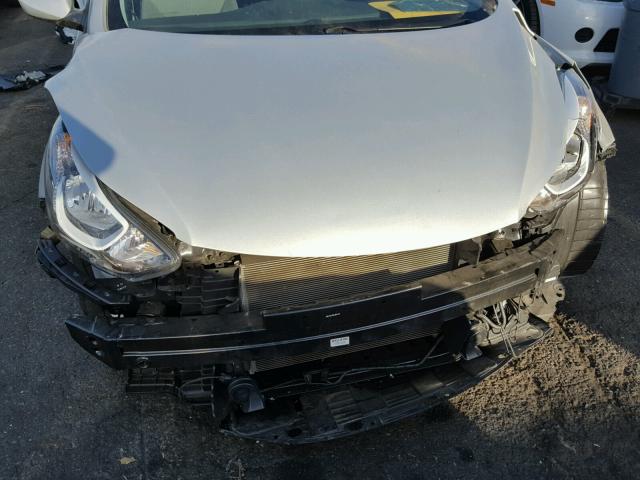 KMHDH4AE4GU480912 - 2016 HYUNDAI ELANTRA SE SILVER photo 7