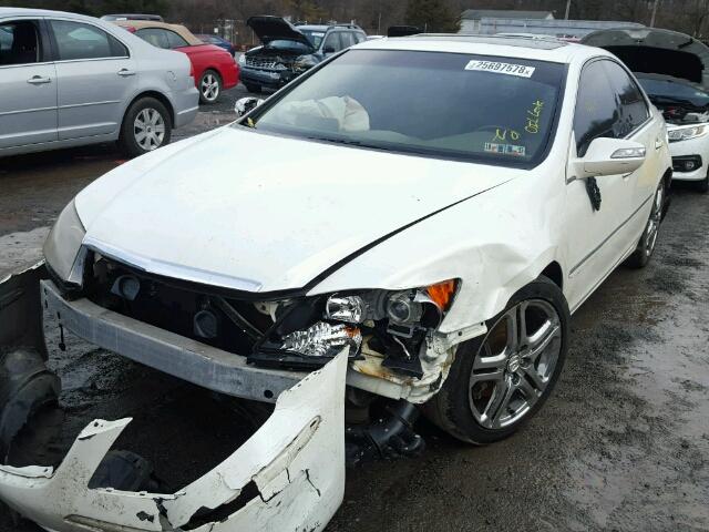 JH4KB16596C012004 - 2006 ACURA RL WHITE photo 2