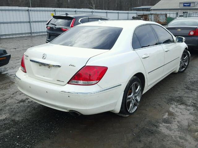 JH4KB16596C012004 - 2006 ACURA RL WHITE photo 4