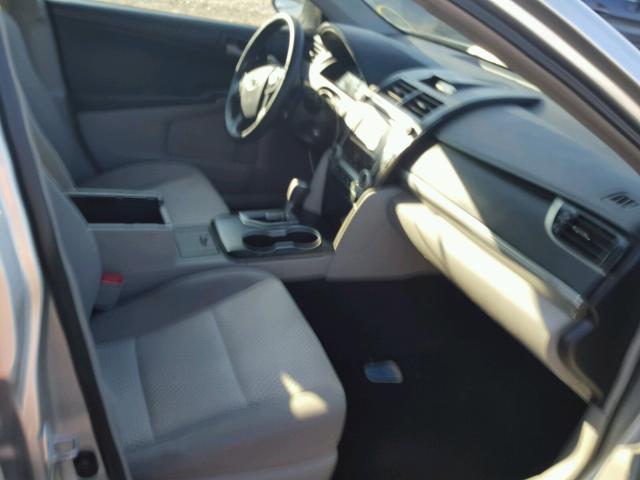 4T1BF1FK6CU035849 - 2012 TOYOTA CAMRY BASE SILVER photo 5