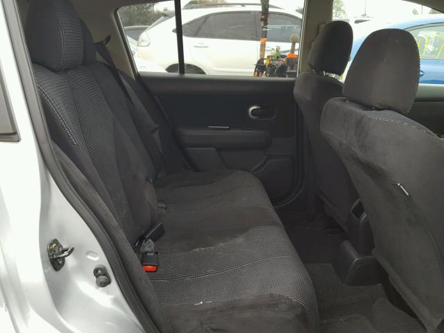 3N1BC1CPXBL404995 - 2011 NISSAN VERSA S SILVER photo 6