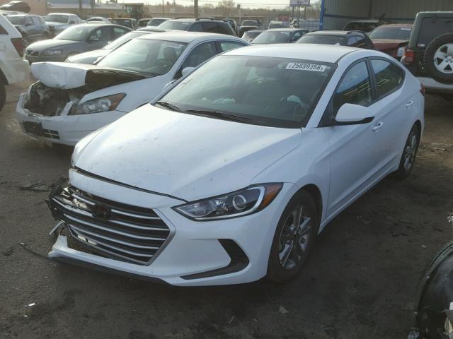 5NPD84LF1HH118252 - 2017 HYUNDAI ELANTRA SE WHITE photo 2