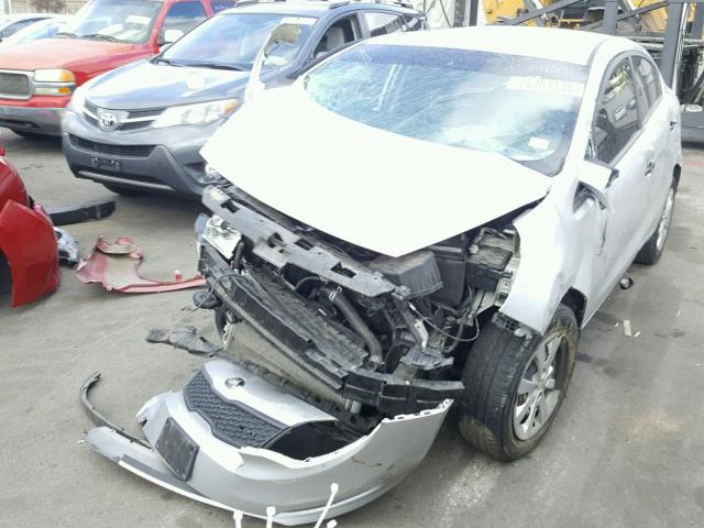 KNADM4A30G6654460 - 2016 KIA RIO LX Արծաթագույն լուսանկար 2