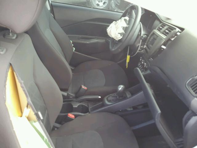 KNADM4A30G6654460 - 2016 KIA RIO LX Արծաթագույն լուսանկար 5