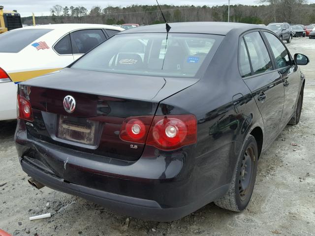 3VWJM71K68M143221 - 2008 VOLKSWAGEN JETTA S BLACK photo 4