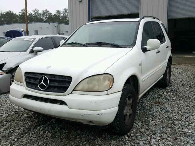 4JGAB54E3YA197751 - 2000 MERCEDES-BENZ ML 320 WHITE photo 2