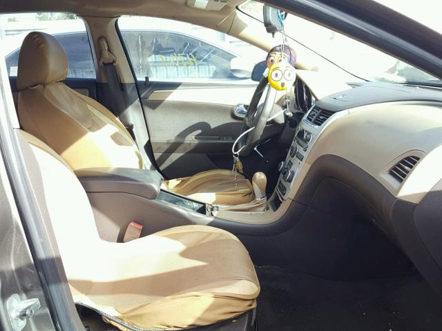 1G1ZB5EB1A4123236 - 2010 CHEVROLET MALIBU LS ყავისფერი ფოტო 5