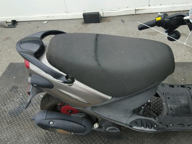 RFVPAC209G1017397 - 2016 GENUINE SCOOTER CO. BUDDY 125 GRAY photo 6