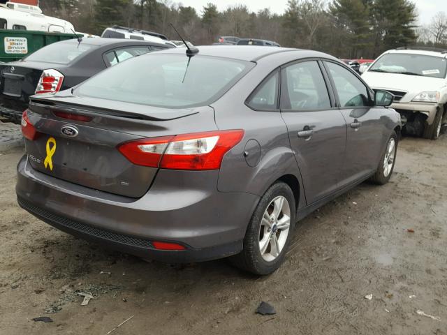 1FAHP3F2XCL402030 - 2012 FORD FOCUS SE GRAY photo 4