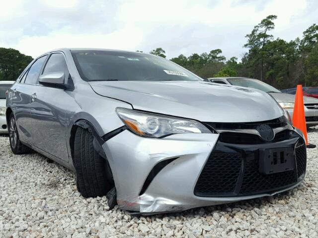 4T1BF1FKXFU909012 - 2015 TOYOTA CAMRY LE SILVER photo 1