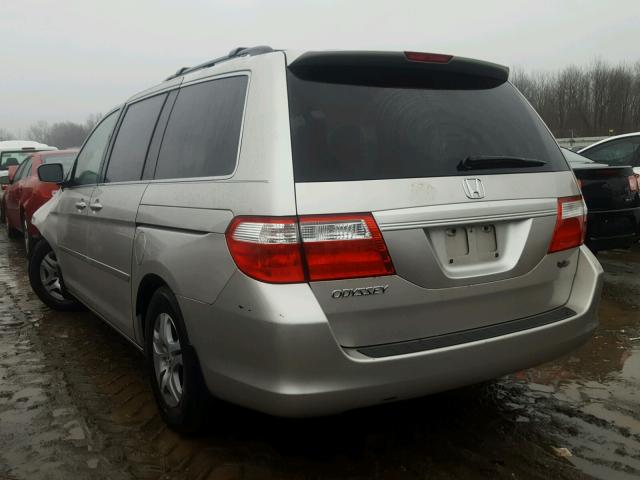 5FNRL38406B068154 - 2006 HONDA ODYSSEY EX SILVER photo 3