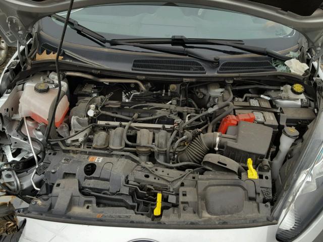 3FADP4BJ0GM184542 - 2016 FORD FIESTA SE SILVER photo 7