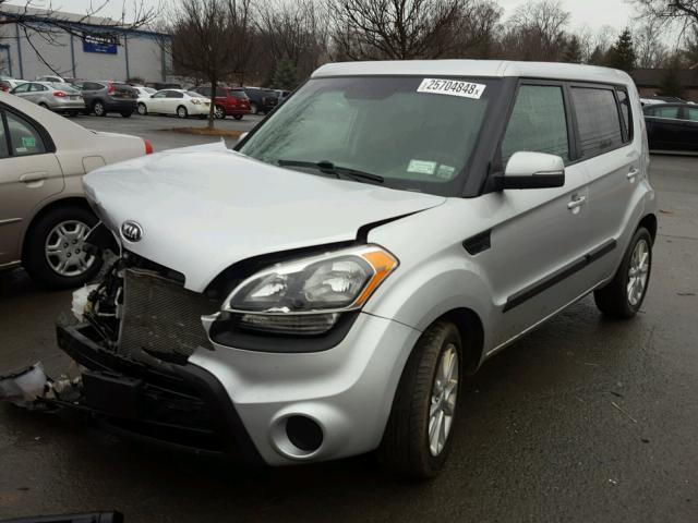 KNDJT2A69D7640036 - 2013 KIA SOUL + SILVER photo 2