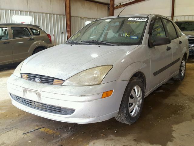 1FAFP33P82W216653 - 2002 FORD FOCUS LX SILVER photo 2