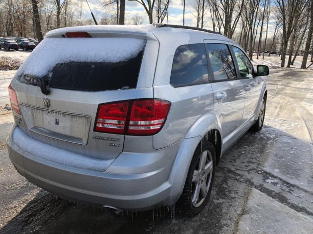 3D4PH5FV9AT152602 - 2010 DODGE JOURNEY SX SILVER photo 4