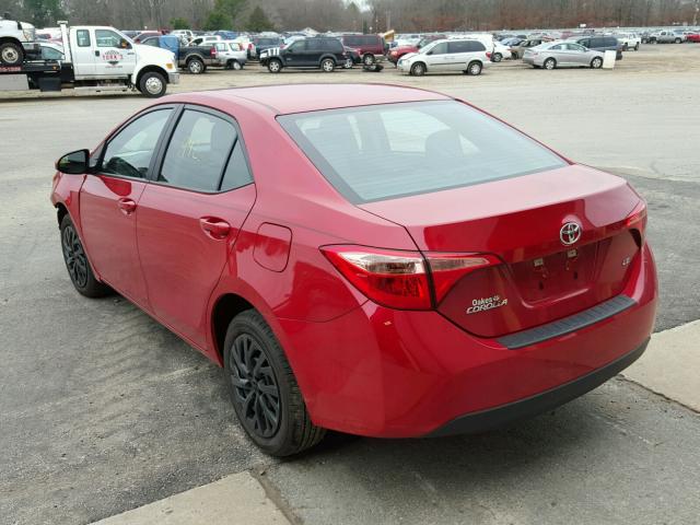 5YFBURHE6HP711107 - 2017 TOYOTA COROLLA L RED photo 3