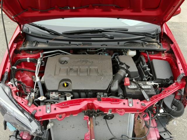 5YFBURHE6HP711107 - 2017 TOYOTA COROLLA L RED photo 7