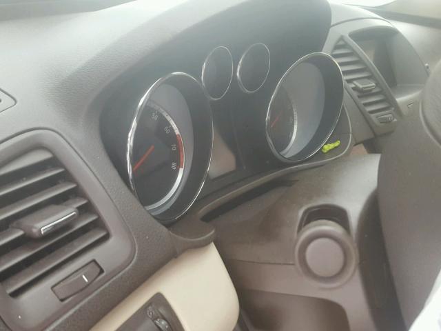 2G4GR5ER8D9223564 - 2013 BUICK REGAL WHITE photo 8