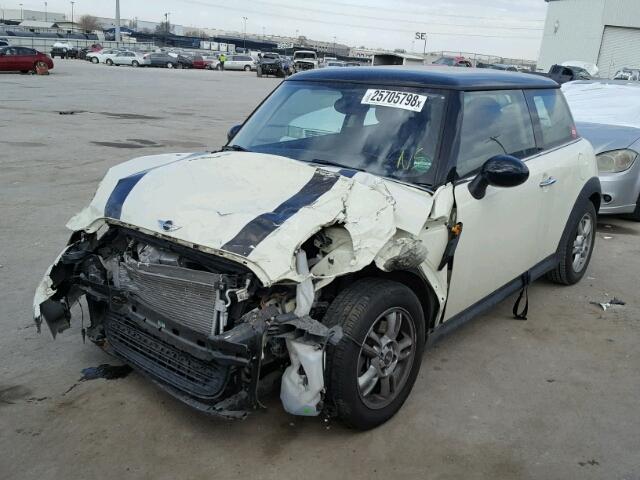 WMWSU3C58DT690944 - 2013 MINI COOPER CREAM photo 2