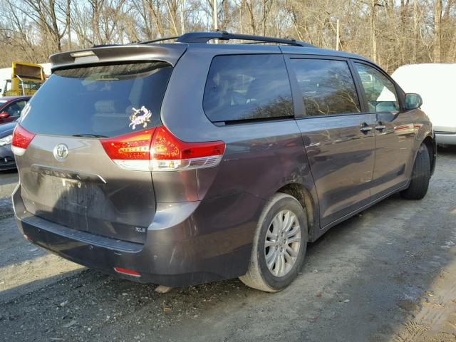 5TDYK3DC5DS323417 - 2013 TOYOTA SIENNA XLE GRAY photo 4